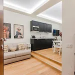 Charme Life Daire Milano